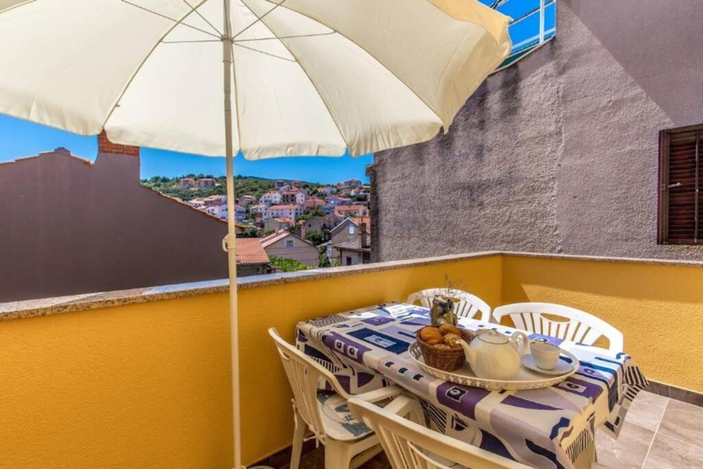 Apartmán Tin 2 Vrbnik Exteriér fotografie
