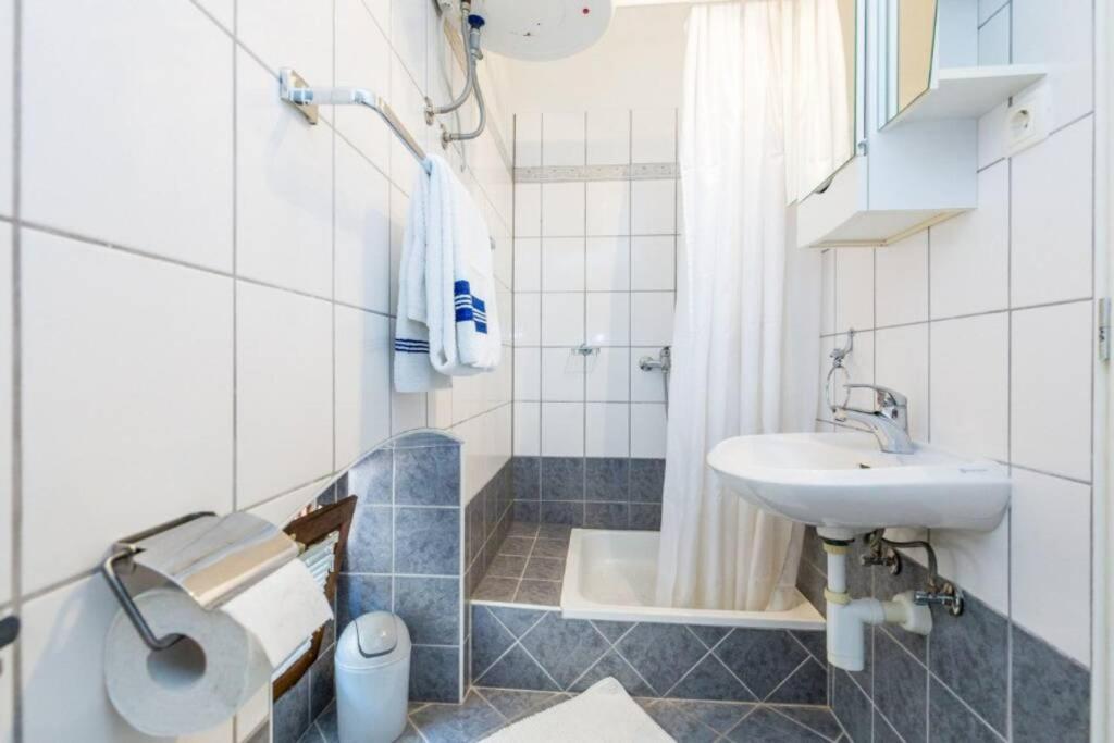 Apartmán Tin 2 Vrbnik Exteriér fotografie