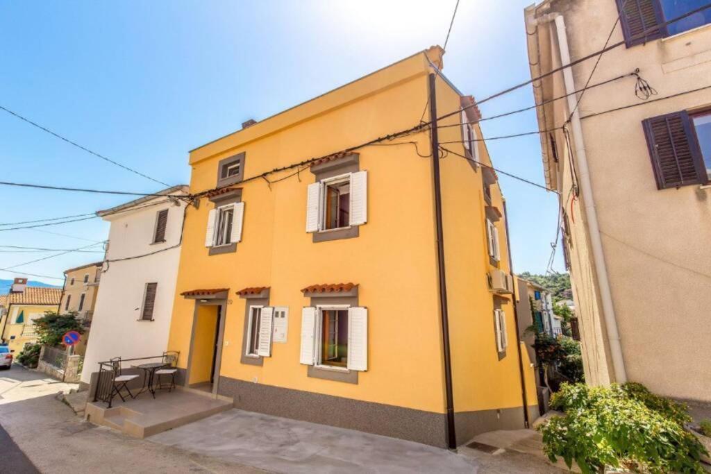 Apartmán Tin 2 Vrbnik Exteriér fotografie