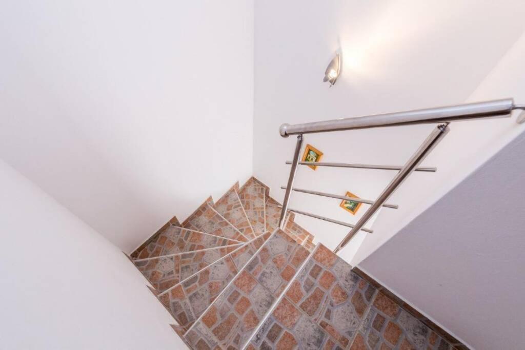 Apartmán Tin 2 Vrbnik Exteriér fotografie