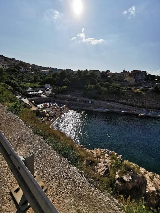 Apartmán Tin 2 Vrbnik Exteriér fotografie