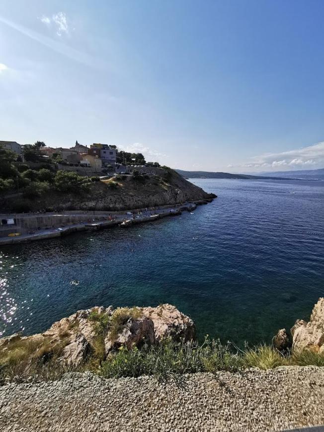 Apartmán Tin 2 Vrbnik Exteriér fotografie